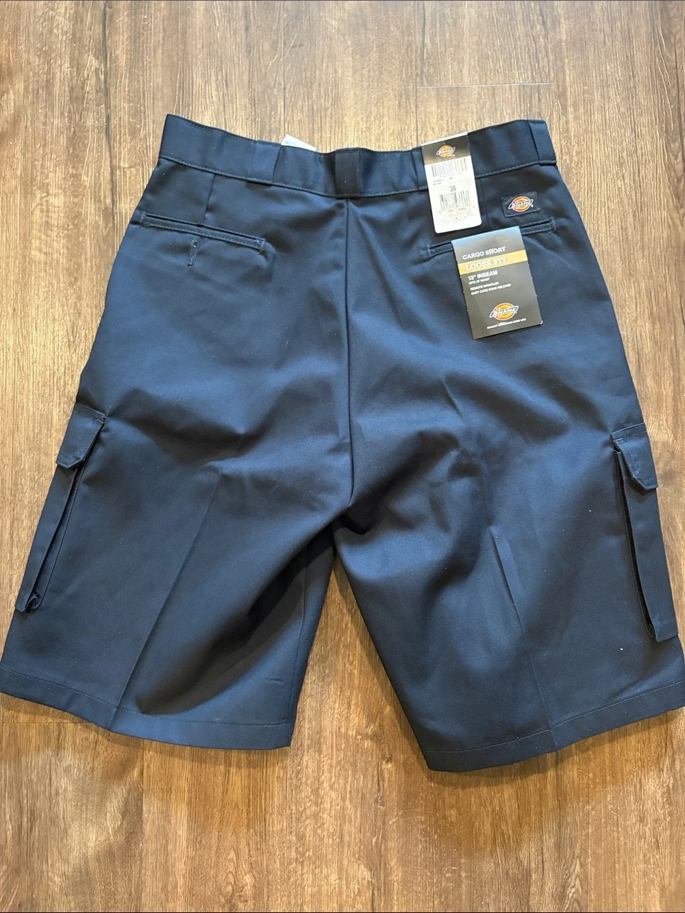 Dickies’s men’s size 36 loose fit cargo shorts 13” baggy